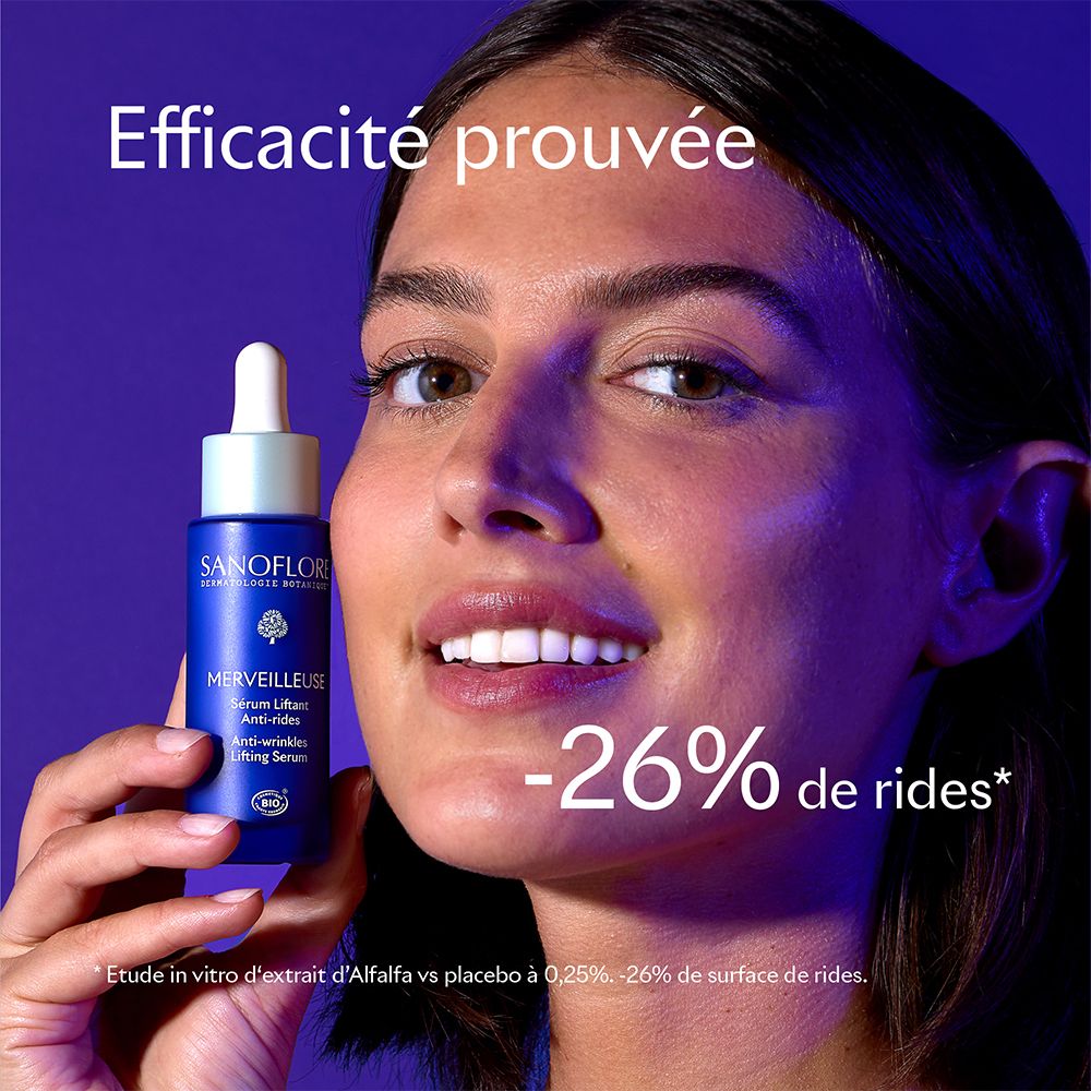 Femme avec flacon de sérum. Texte : Efficacité prouvée, -26% de rides. Certification bio. Nom du produit non visible.