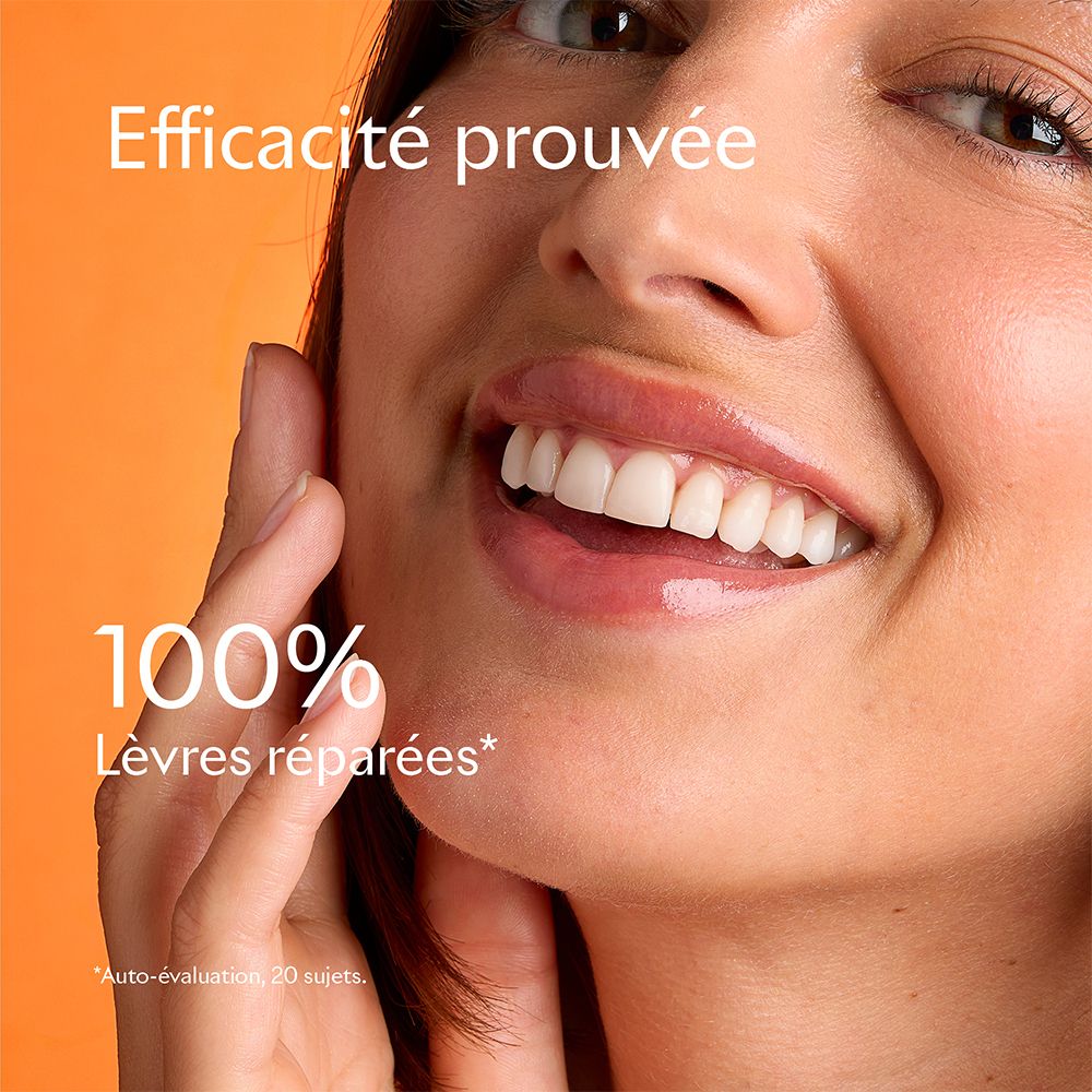 Gros plan d'un visage souriant. Texte: Efficacité prouvée, 100% Lèvres réparées.