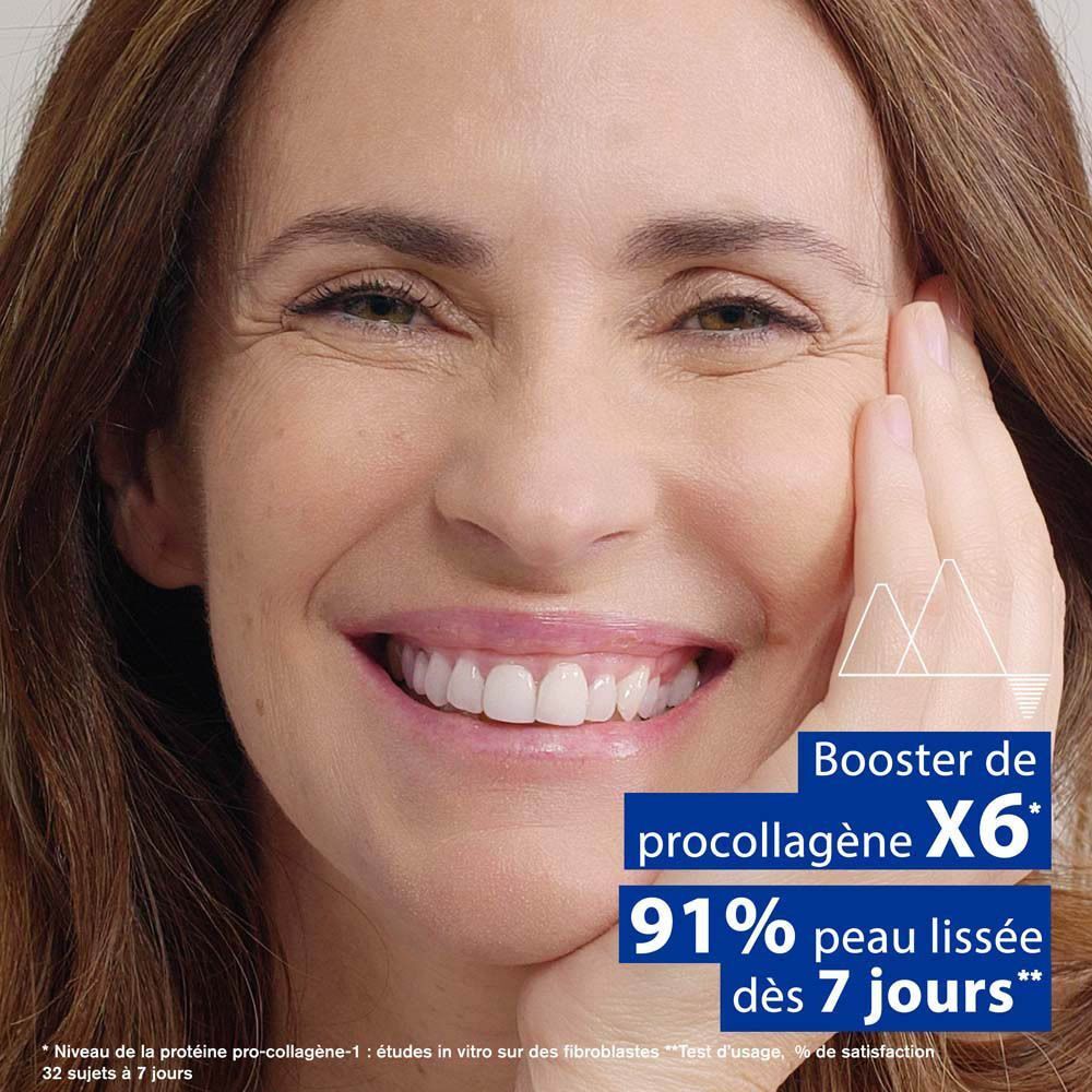 Femme avec visage avec crème. Texte: Booster de pro-collagène X6, 91% peau lissée dès 7 jours.