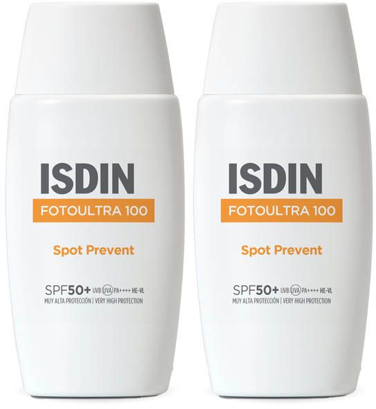 Deux flacons blancs avec étiquettes orange. Inscription : ISDIN, FOTOULTRA 100, Spot Prevent, SPF50+.