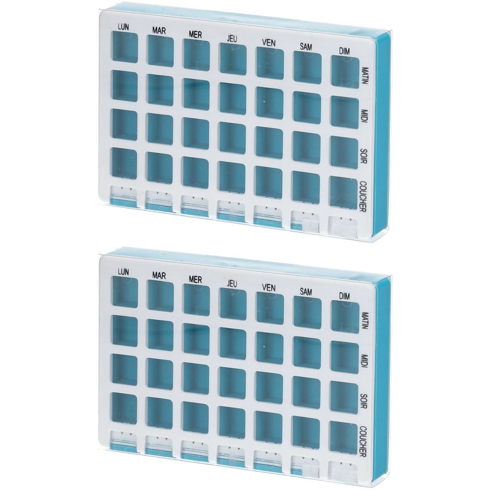 Deux piluliers blancs avec des accents bleus. Chaque pilulier comporte 28 compartiments, étiquetés avec les jours et les moments de la journée.