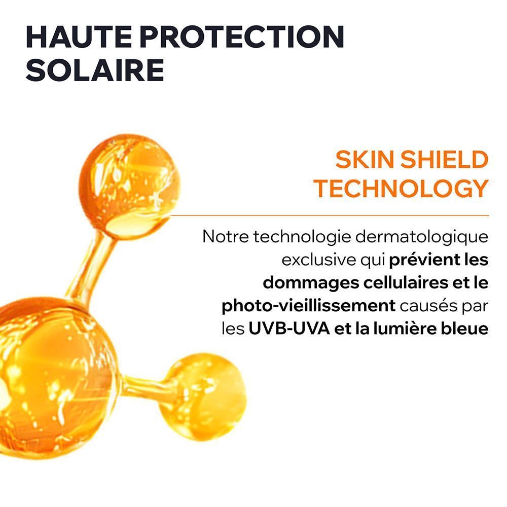 Gros plan sur des molécules. Texte: Skin Shield Technology, protège des dommages cellulaires et du photo-vieillissement.