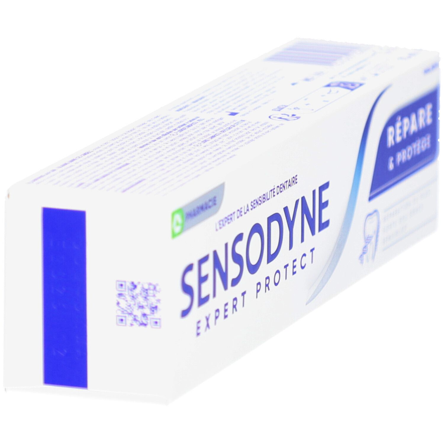 Emballage de dentifrice blanc avec des accents bleus. Inscription : SENSODYNE EXPERT PROTECT. Code QR et zone bleue.