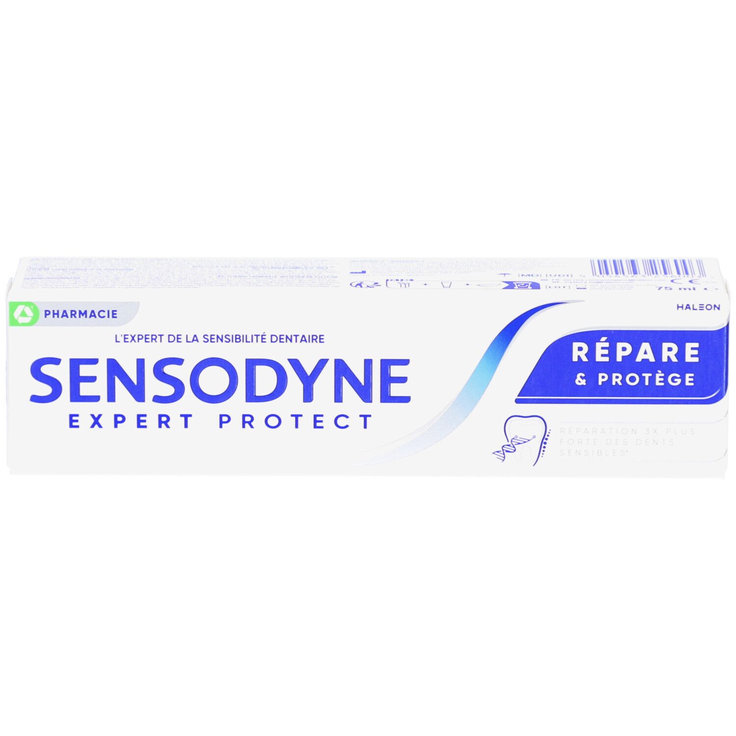 Emballage de dentifrice blanc avec des accents bleus. Inscription : SENSODYNE EXPERT PROTECT, RÉPARE & PROTÈGE. Logo de pharmacie.