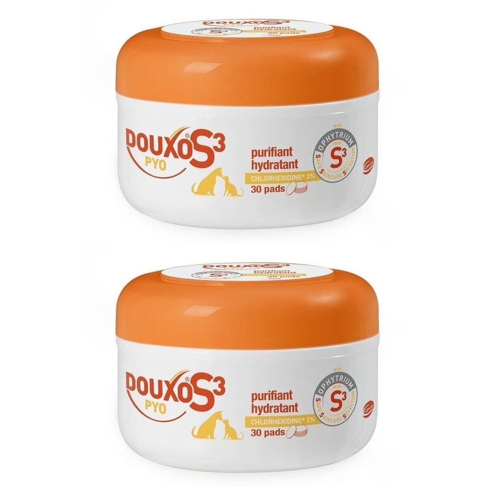 Deux boîtes blanches avec couvercles orange. Inscription: Douxo S3 Pyo, purifiant hydratant, 30 pads. Logo chien et chat.