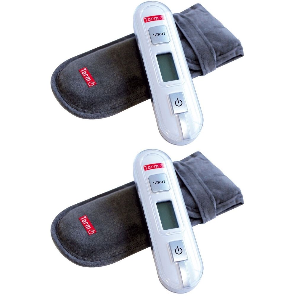Deux thermomètres blancs avec étuis gris. Les thermomètres portent les inscriptions "Torm" et "START".