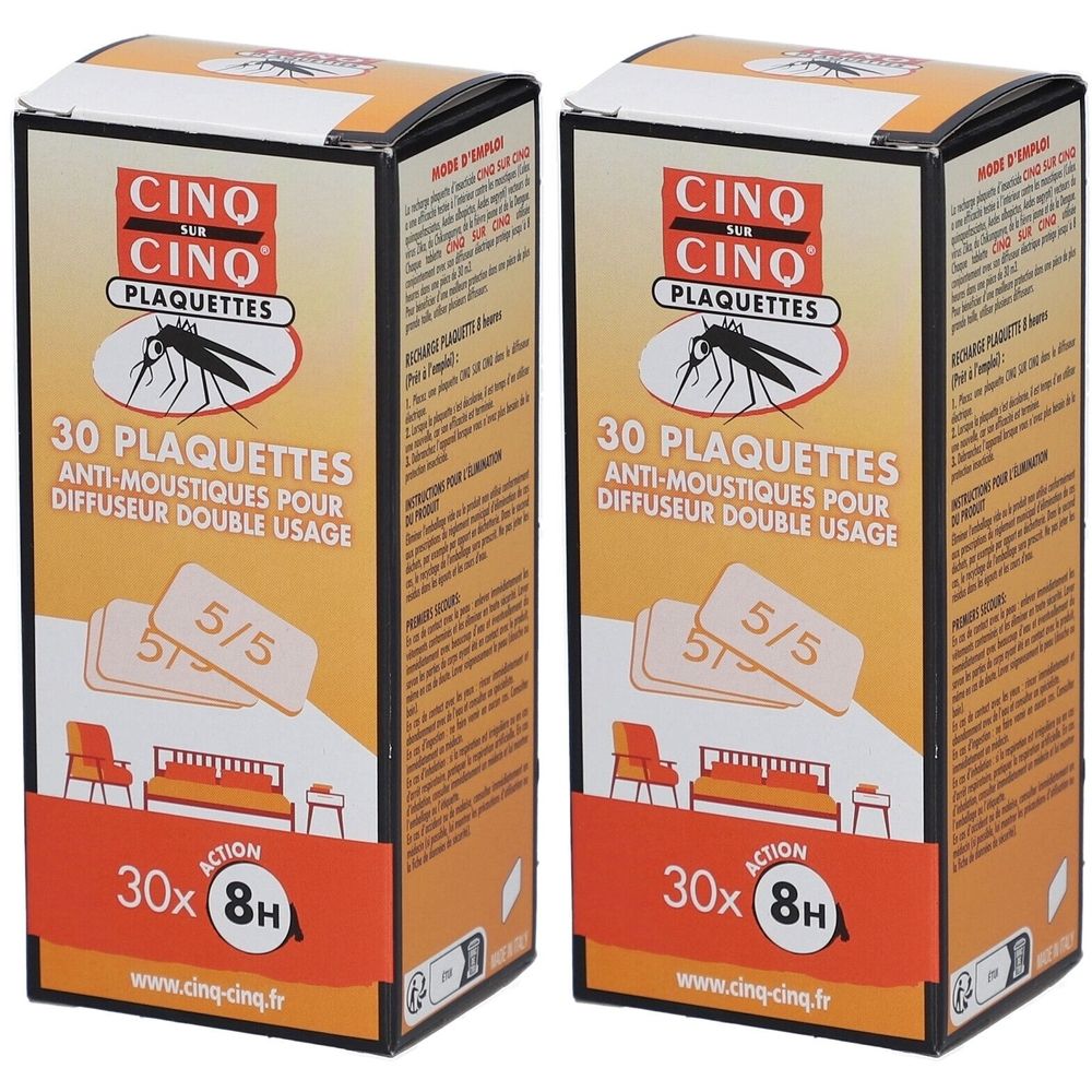 Deux boîtes de plaquettes anti-moustiques. Inscription: CINQ SUR CINQ, 30 plaquettes, pour diffuseur double usage, 30x8H.