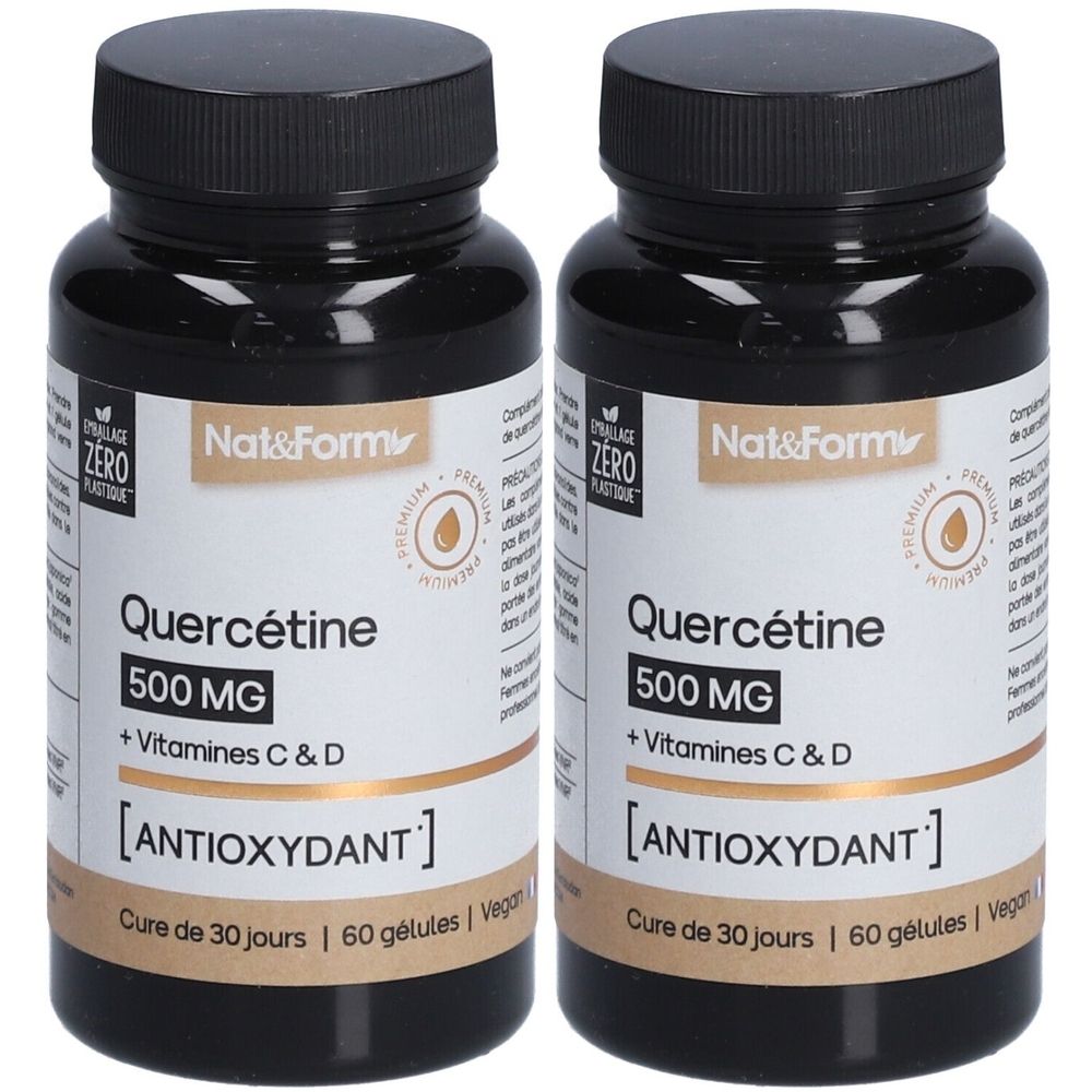 Deux flacons noirs avec étiquettes. Inscription : Quercétine 500 MG + Vitamines C & D. Marque : Nat&Form. 60 gélules.