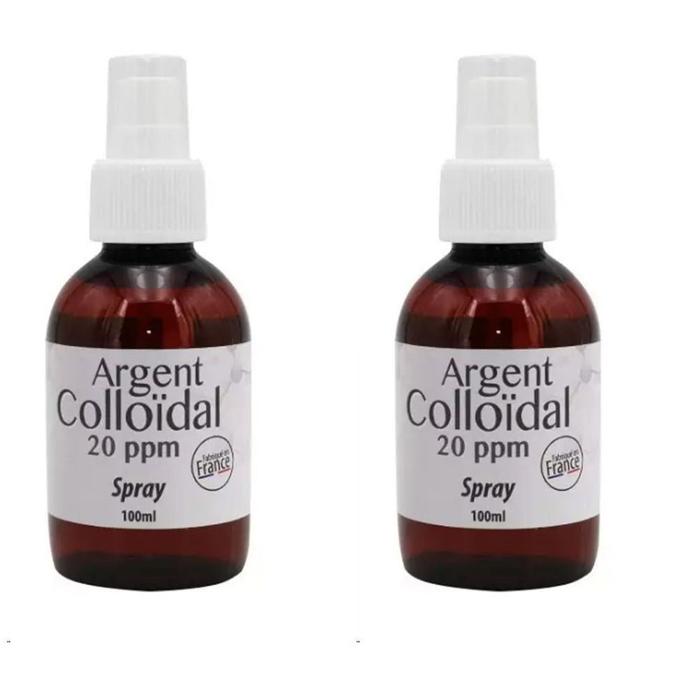 Deux flacons spray « Argent Colloïdal 20 ppm Spray ». Flacons bruns avec pulvérisateur blanc. Inscription « France ».