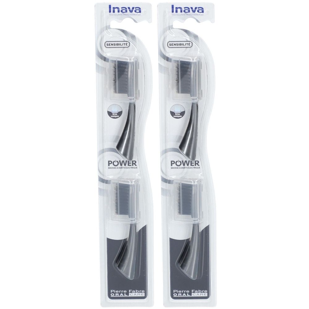 Deux recharges de brosse à dents noires dans un emballage transparent. Inava, Sensibilité, Power. Marque Pierre Fabre Oral Care.