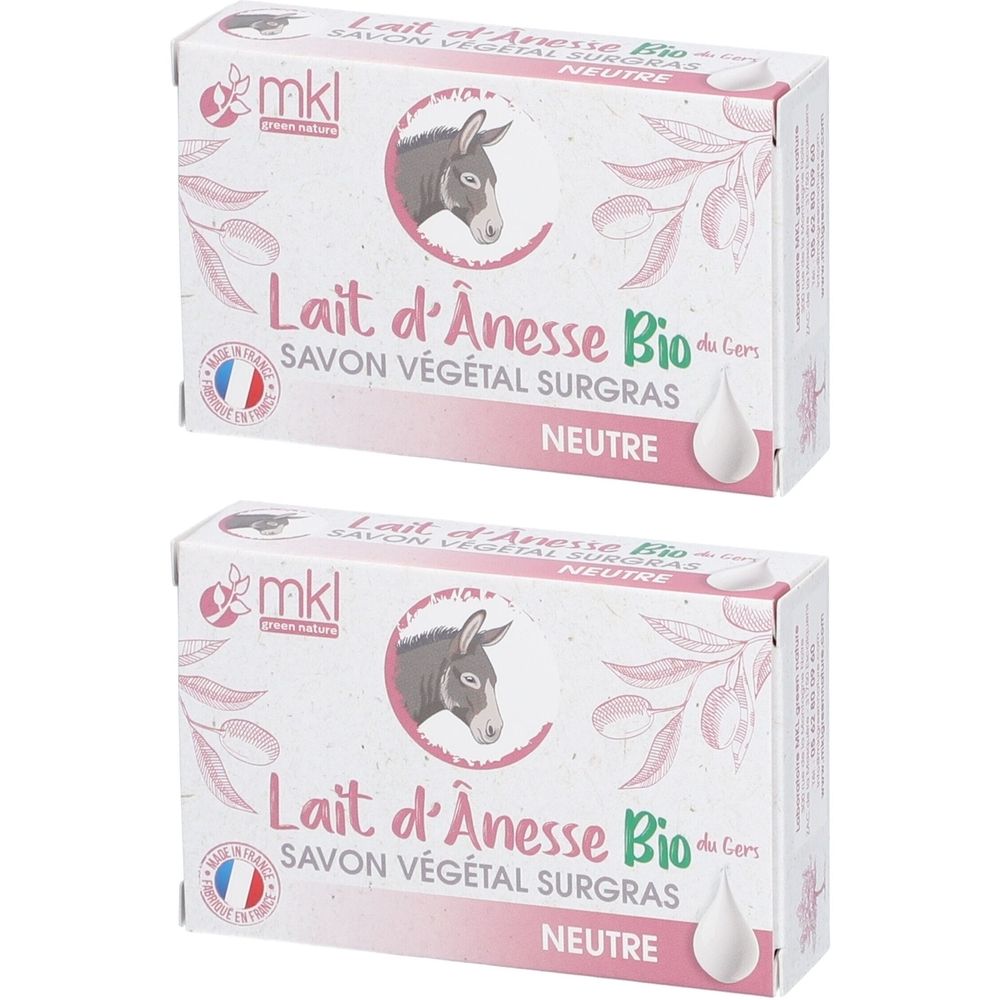 Deux boîtes de savon. Inscription: Lait d'Ânesse Bio, Savon Végétal Surgras, Neutre. Logo: âne et marque mkl.