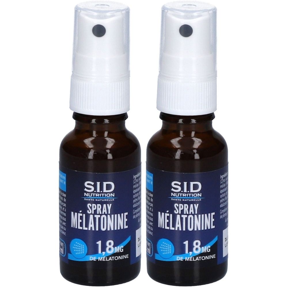 Deux flacons spray de mélatonine. Flacons en verre brun avec pulvérisateur blanc. Inscription : S.I.D Nutrition, Spray Mélatonine 1,8 mg.