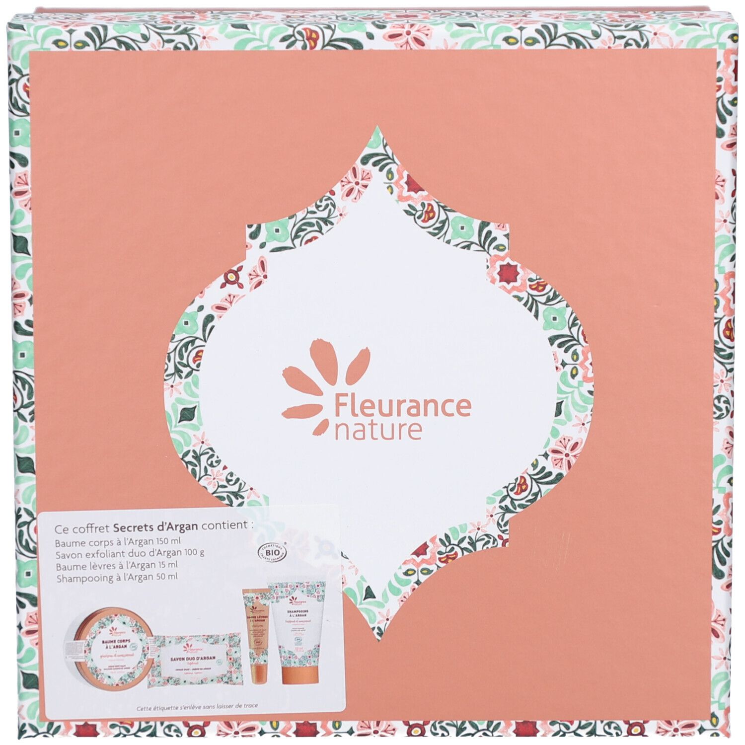 Coffret cadeau carré. Motif floral et logo. Contient quatre produits : baume, baume à lèvres, gommage et shampooing. Label bio.