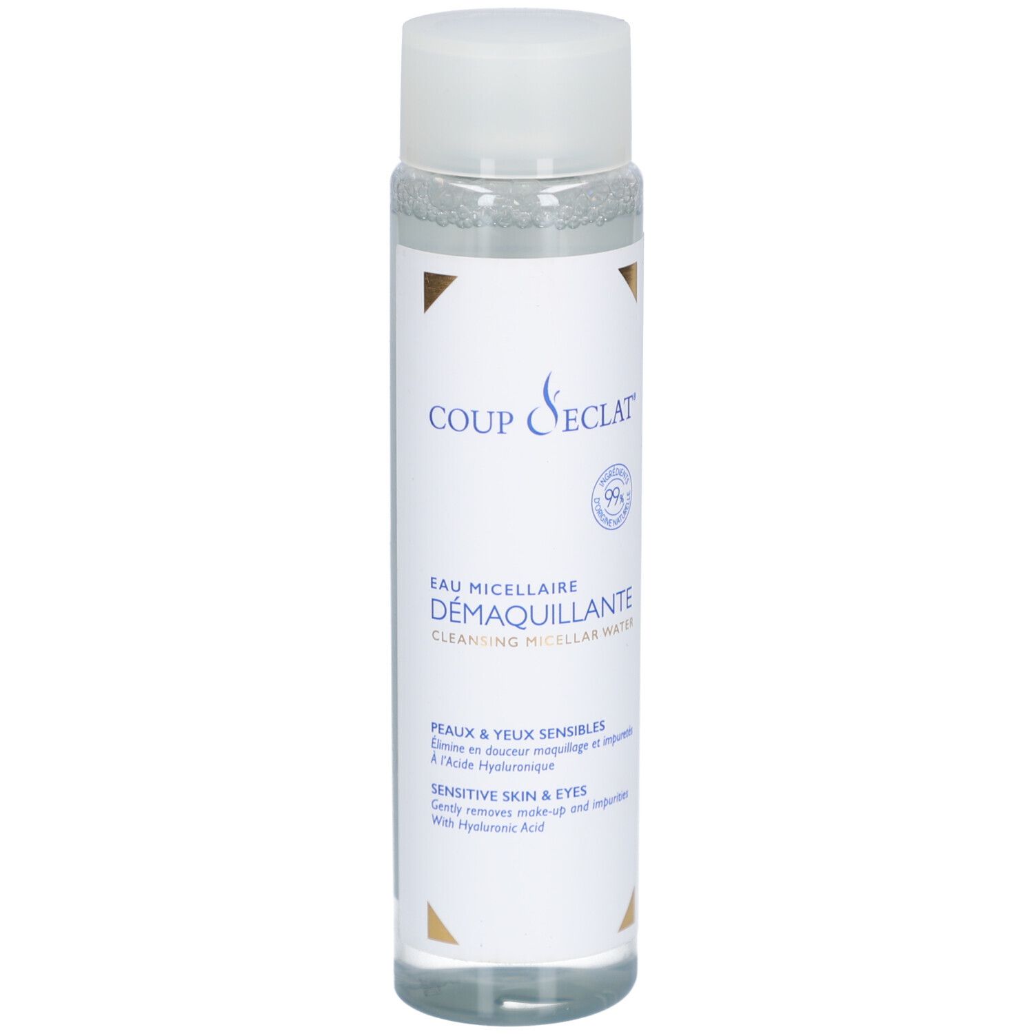 Flacon transparent avec bouchon blanc. Inscription: COUP D'ECLAT, EAU MICEL DEMAQ, Peaux & yeux sensibles. Avec acide hyaluronique.