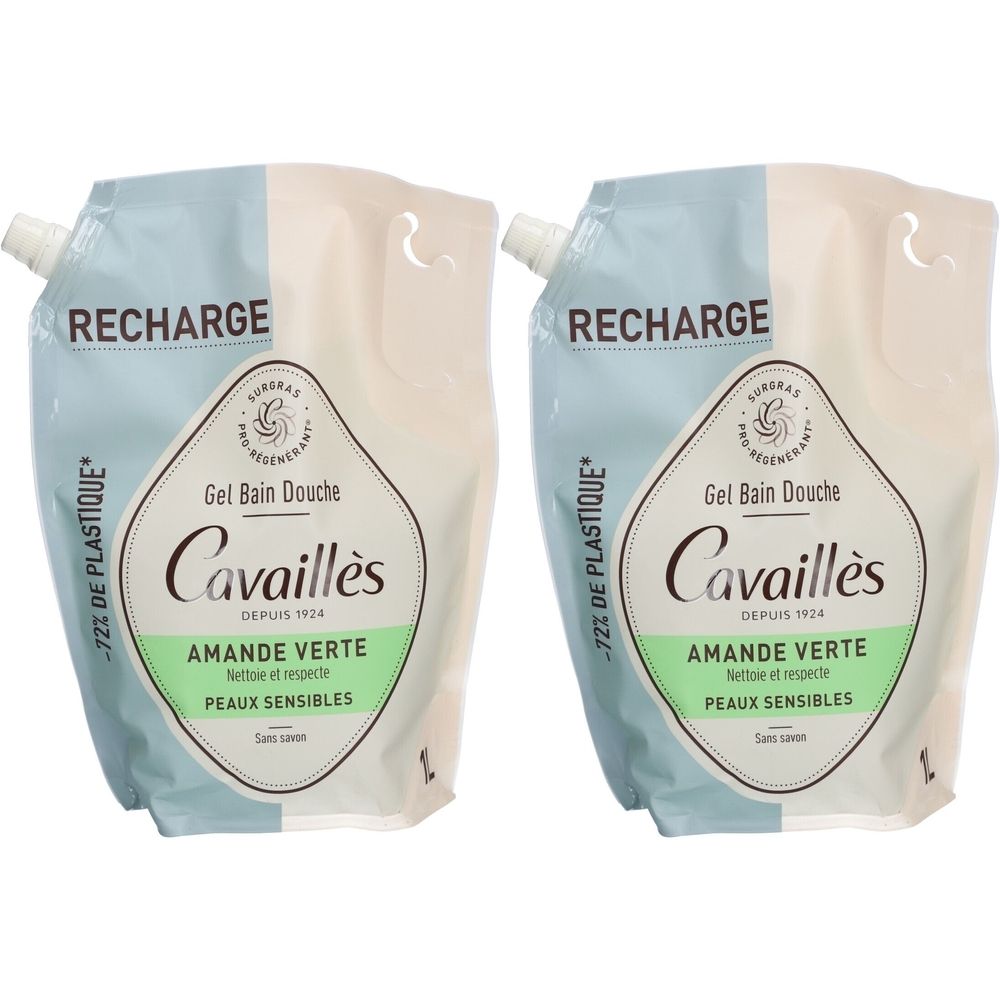 Deux recharges de gel douche Cavaillès Amande Verte pour peaux sensibles. Emballage souple avec bouchon verseur. 72% de plastique en moins.