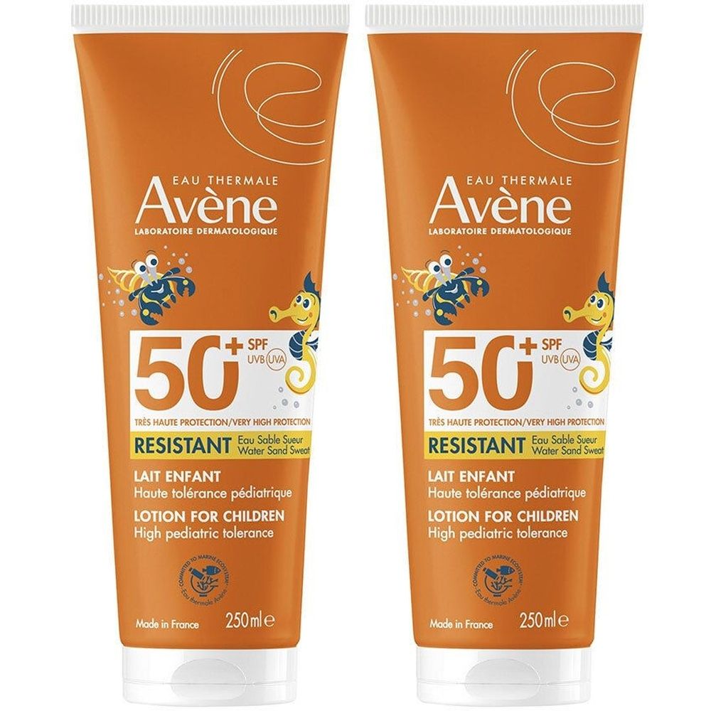 Deux tubes de crème solaire orange. Inscription: Avène, 50+ SPF, Lait Enfant. Pour enfants, haute tolérance.