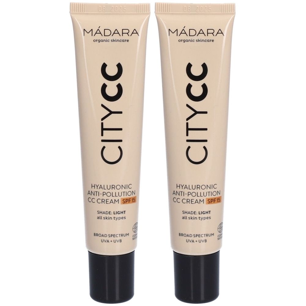 Deux tubes de crème Mádara CITY CC. Inscription : Hyaluronic Anti-Pollution CC Cream SPF15. Teinte : Light. Pour tous types de peau. Protection UV.