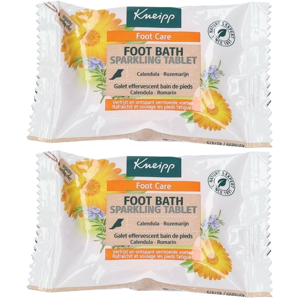 Deux tablettes effervescentes Kneipp pour bain de pieds, emballées. Inscription: Foot Bath Sparkling Tablet, Calendula-Romarin. Illustrations florales.