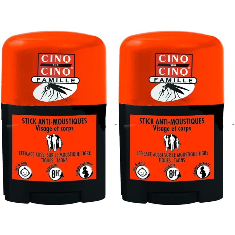 Deux sticks orange et noirs. Inscription "Cinq sur Cinq Famille" et "Stick Anti-Moustiques".