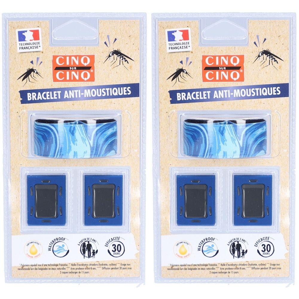 Deux bracelets anti-moustiques CINQ & CINQ. Motif bleu et blanc. Emballage avec deux tablettes noires. Technologie française.