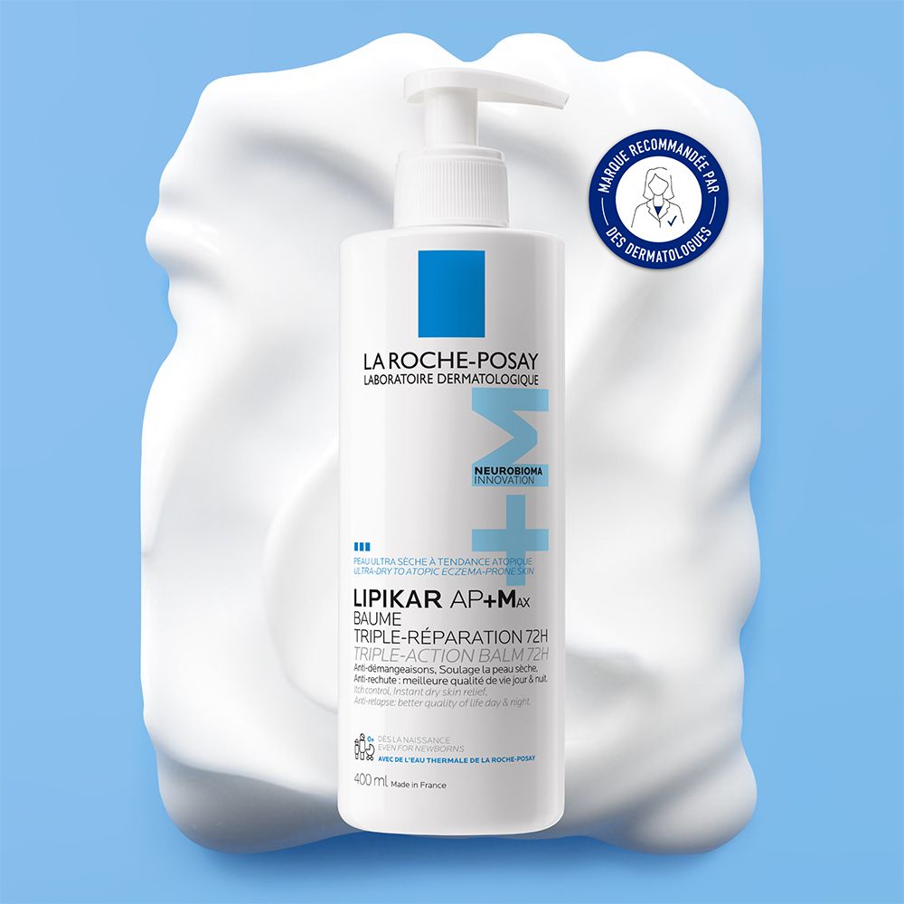 Flacon blanc avec pompe, entouré de mousse blanche. Inscriptions: LA ROCHE-POSAY, LIPIKAR Baume AP+M. Sceau dermatologues.