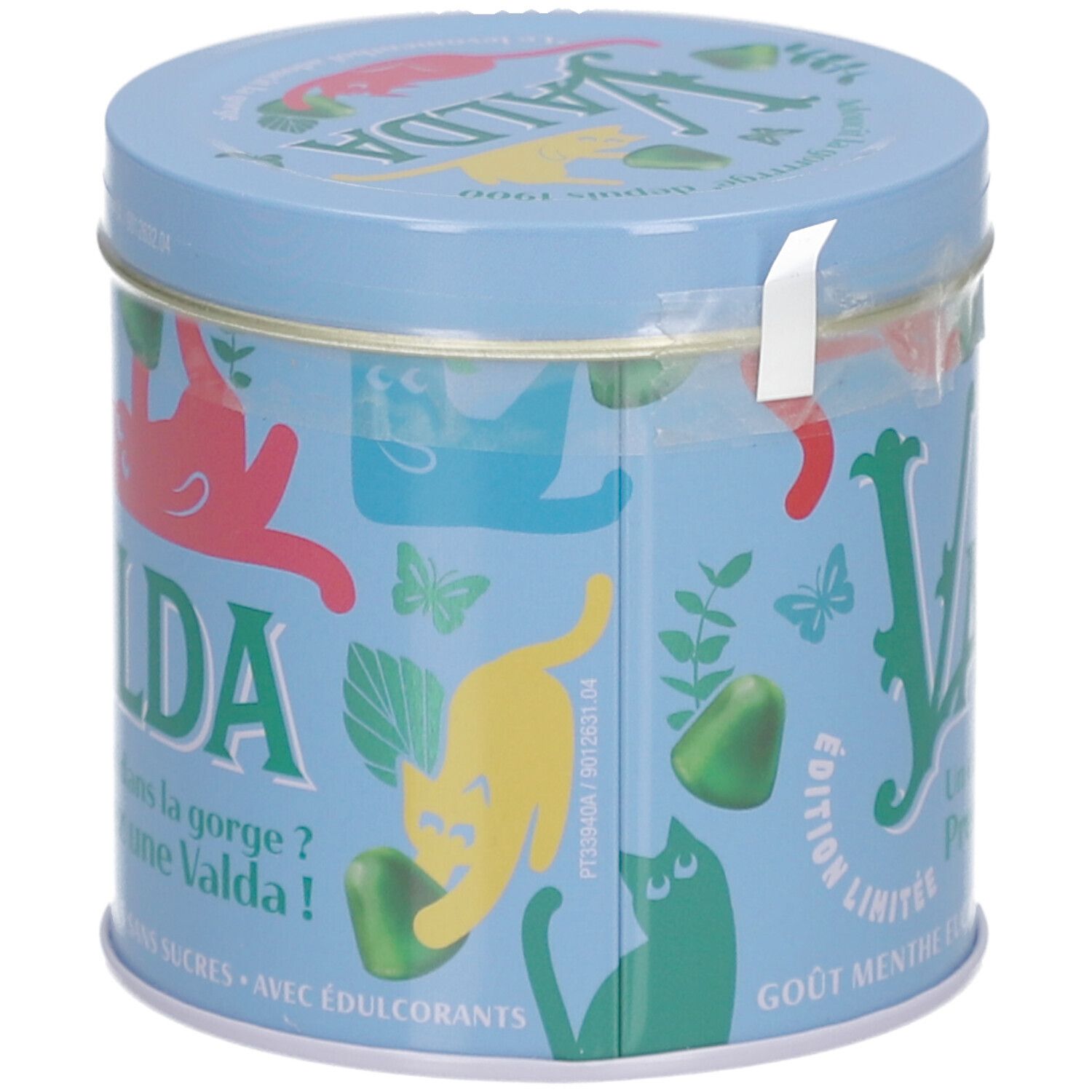 Boîte bleue avec logo VALDA et illustrations de chats. Inscription : Edition Limitée, Gout Menthe Eucalyptus Sans Sucres. Avec autocollant.