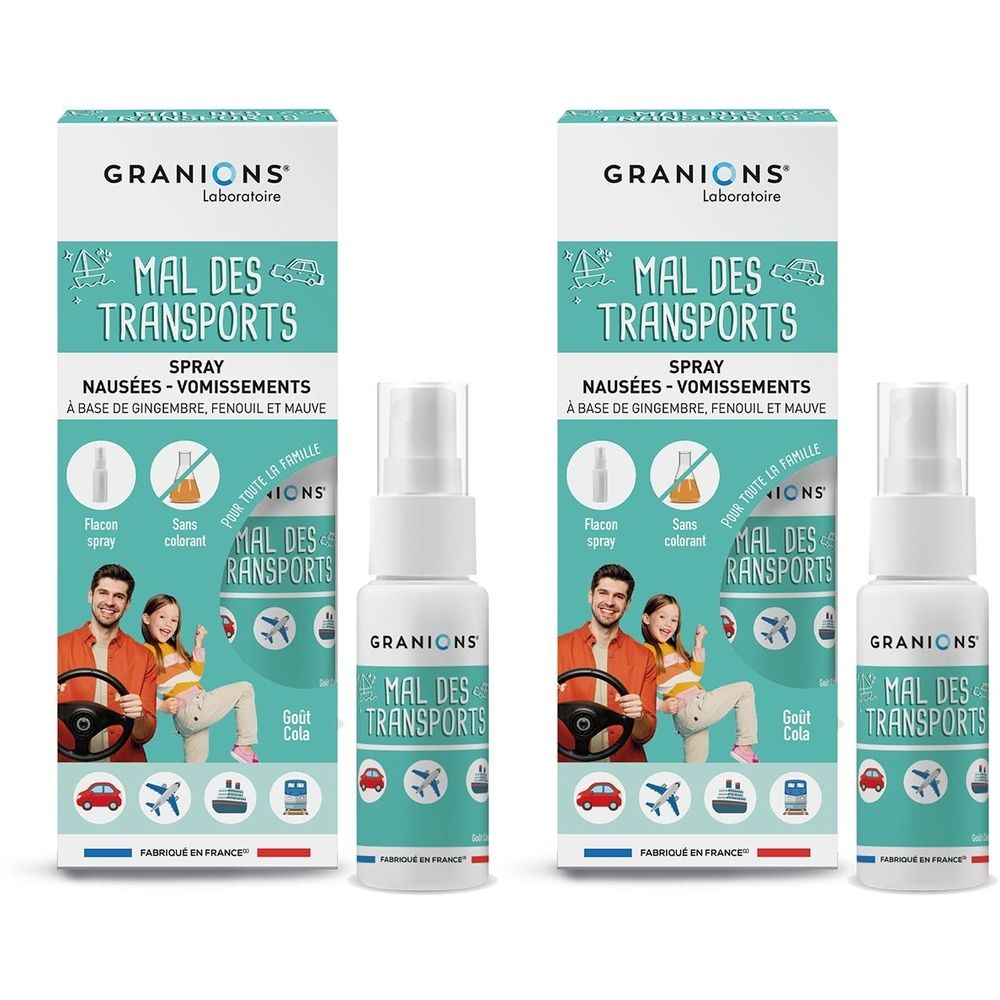 Deux flacons spray et emballages. Inscription: GRANIONS Mal des Transports Spray. Contient gingembre, fenouil et mauve. Illustration d'une famille en voiture.