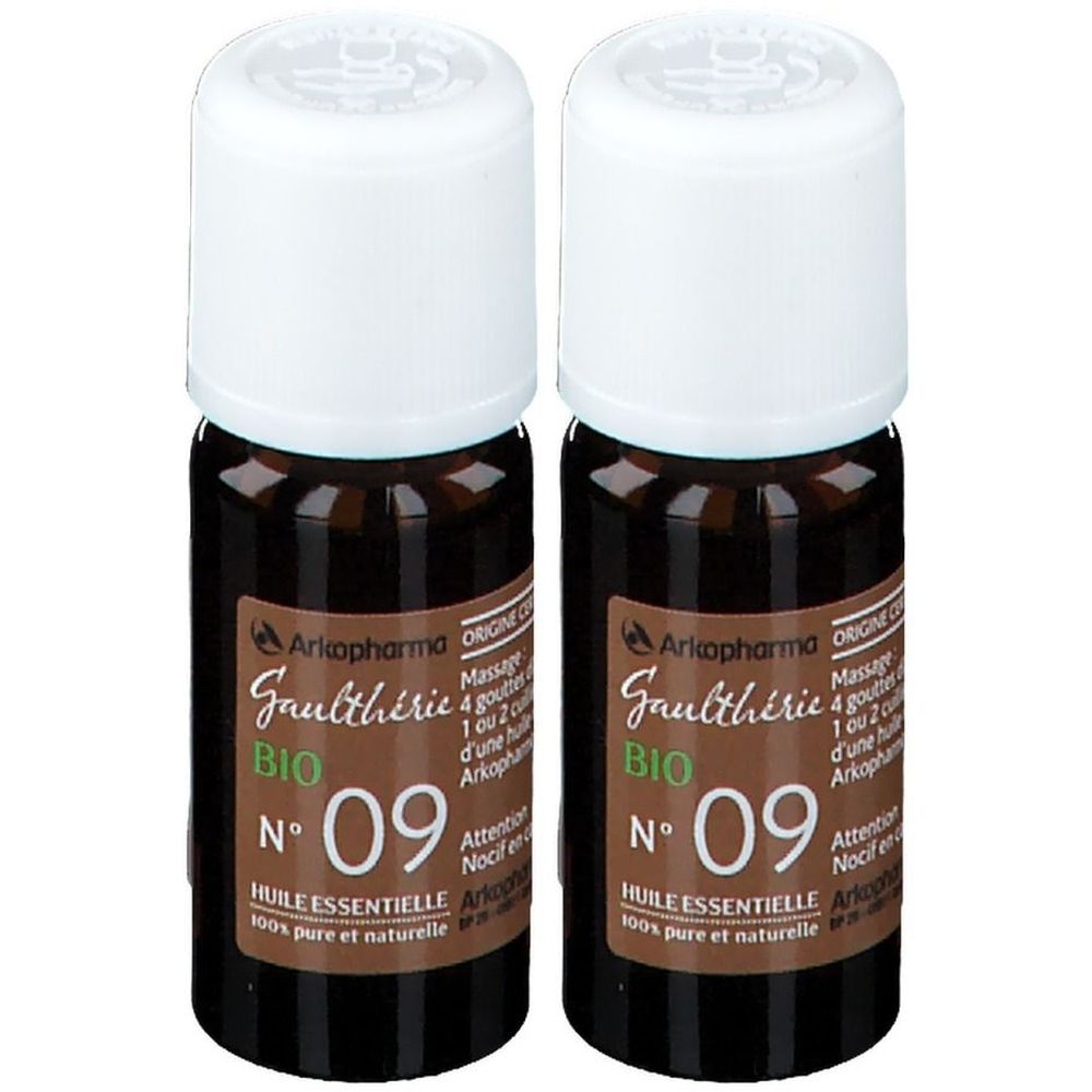 Deux flacons en verre brun avec bouchon blanc. Étiquette : Gaulthérie BIO, N° 09, Huile essentielle.