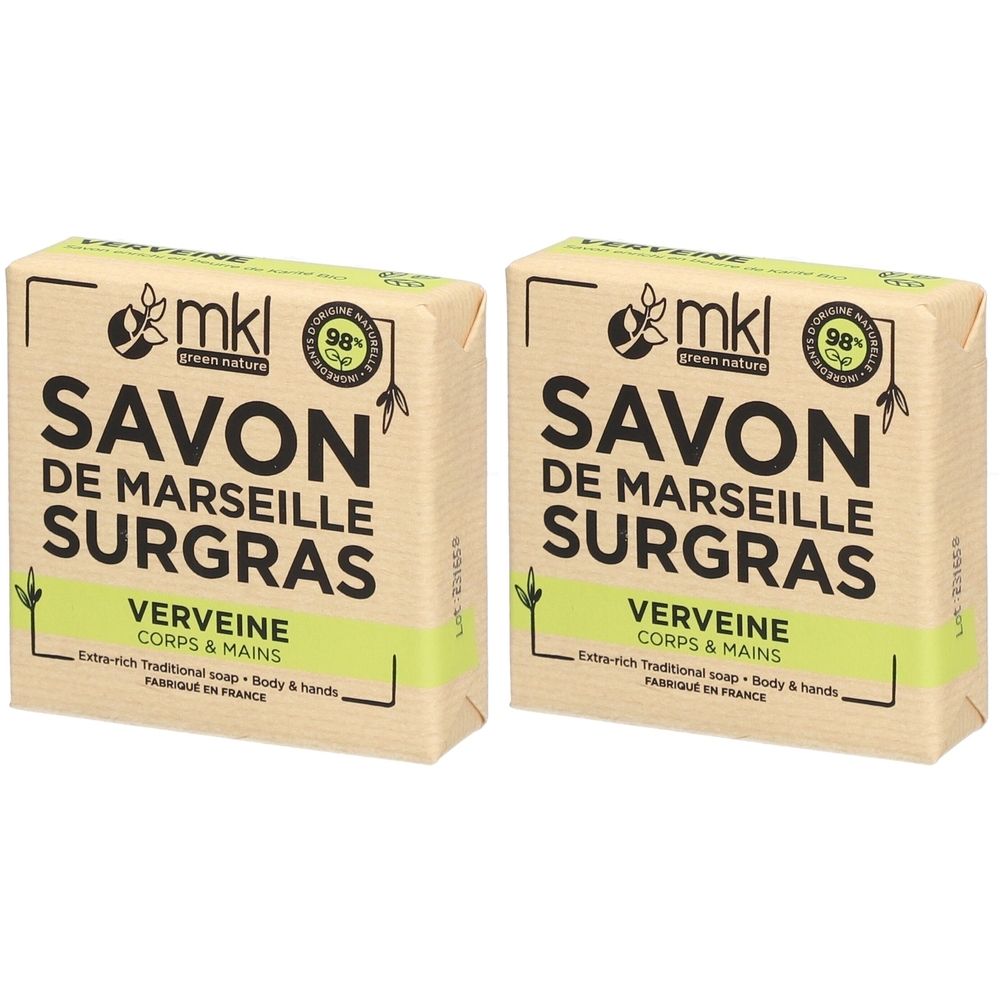 Deux savons rectangulaires emballés. Inscription: SAVON DE MARSEILLE SURGRAS VERVEINE. Marque: mkl.