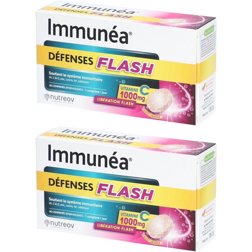 Deux boîtes "Immunéa Défenses Flash". Contient de la vitamine C 1000mg. Emballage blanc, jaune et rose.