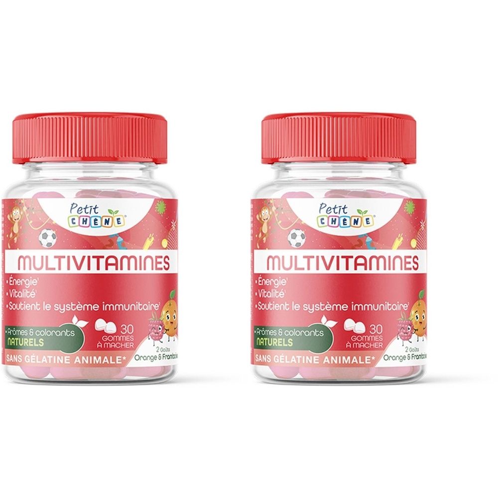 Deux flacons de Petit Chêne Multivitamines. Bouchons rouges, contenants transparents avec gommes roses. Inscription: Multivitamines, 30 gommes.