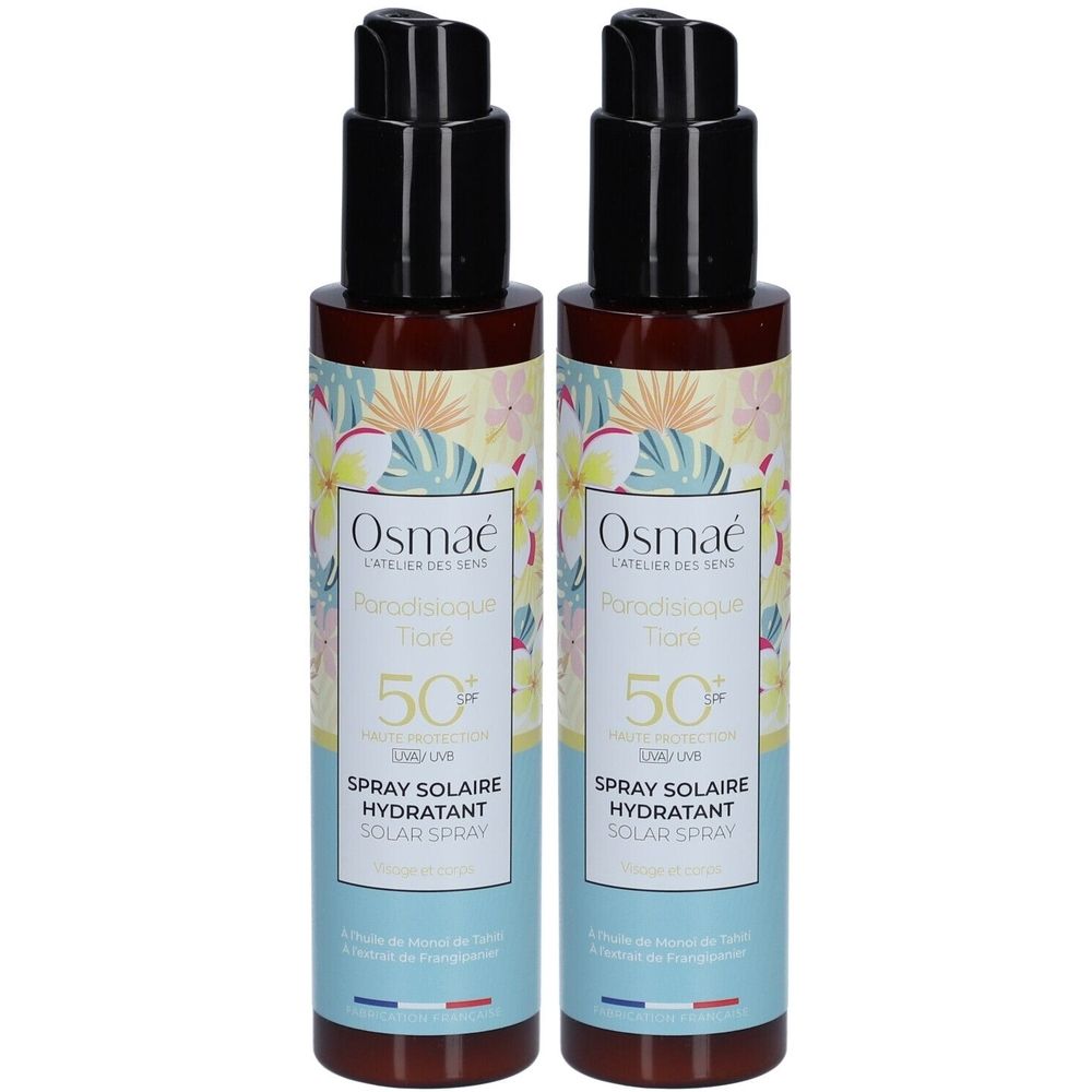 Deux flacons spray avec pompe noire. Inscription: Osmaé, Paradisiaque Tiaré, SPF50+, Spray Solaire Hydratant. Motifs floraux.