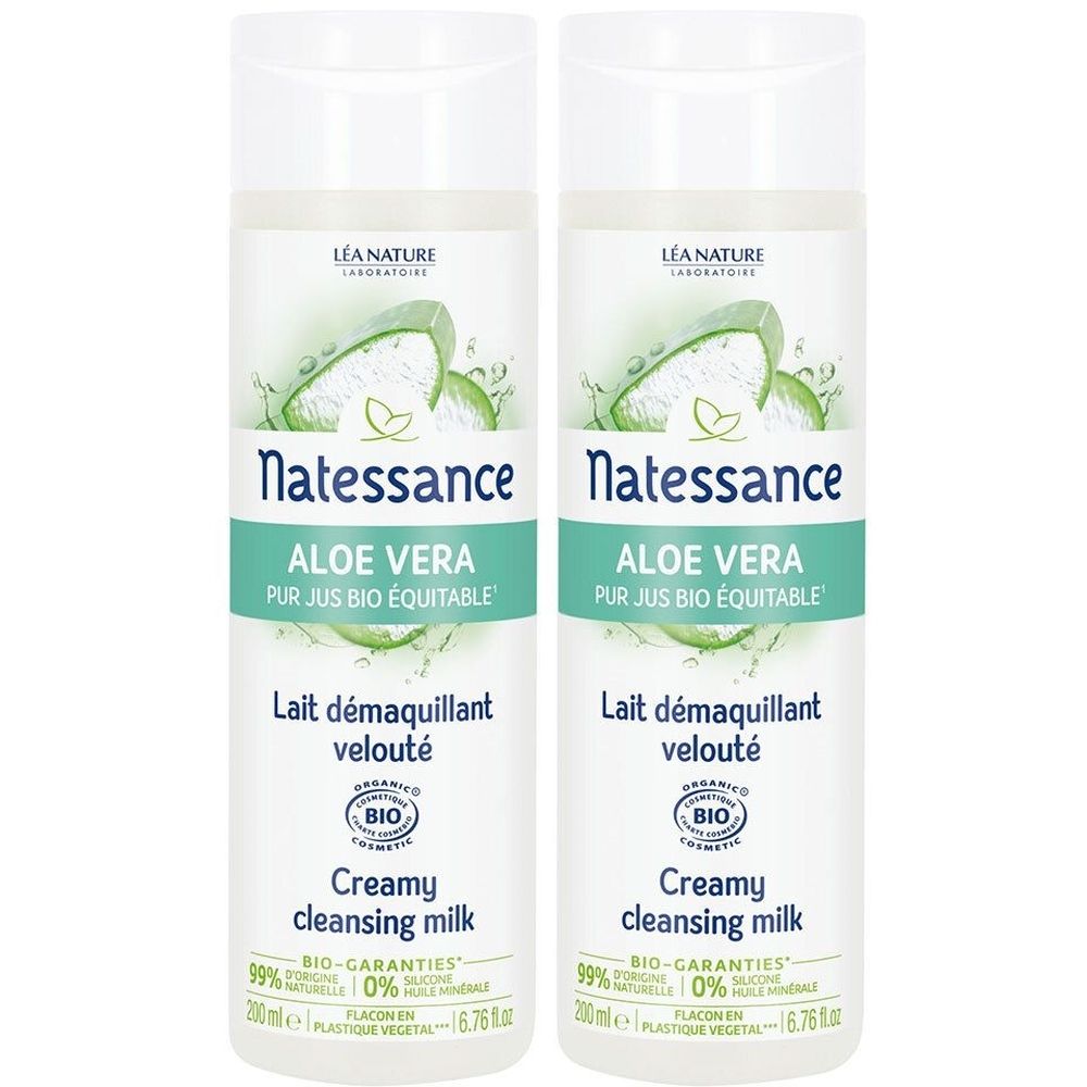 Deux flacons de lait démaquillant Natessance Aloe Vera. Flacons blancs, étiquettes vertes. Certification bio.