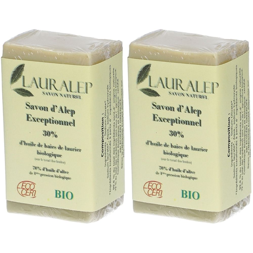 Deux savons emballés. Inscription: LAURALEP Savon d'Alep Exceptionnel BIO 30% laurier. Label ECO CERT.