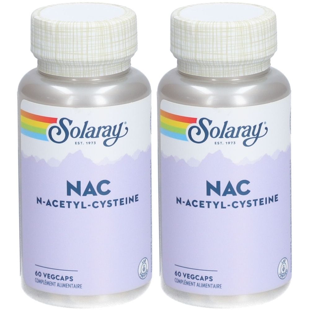 Deux flacons avec bouchons blancs. Inscription Solaray, NAC N-Acétyl-Cystéine. 60 Vegcaps. Étiquette violette avec arc-en-ciel.
