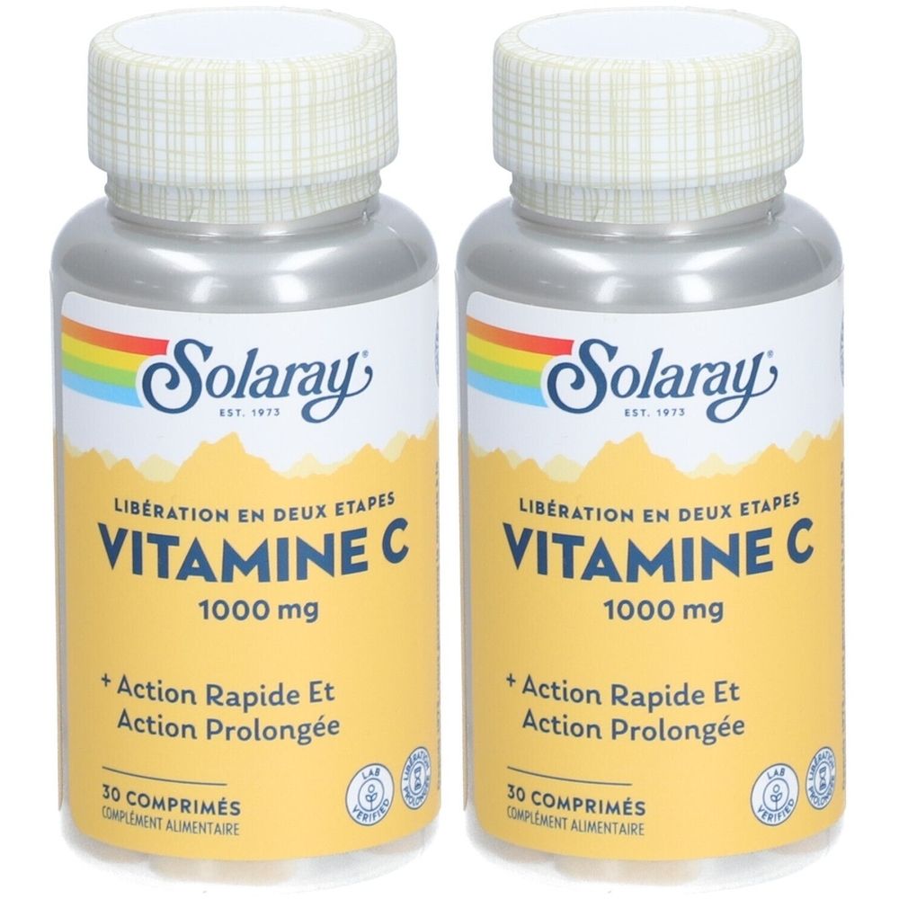 Deux flacons de comprimés de vitamine C. Inscription: Solaray, Vitamine C 1000 mg, 30 comprimés. Étiquette jaune avec arc-en-ciel.