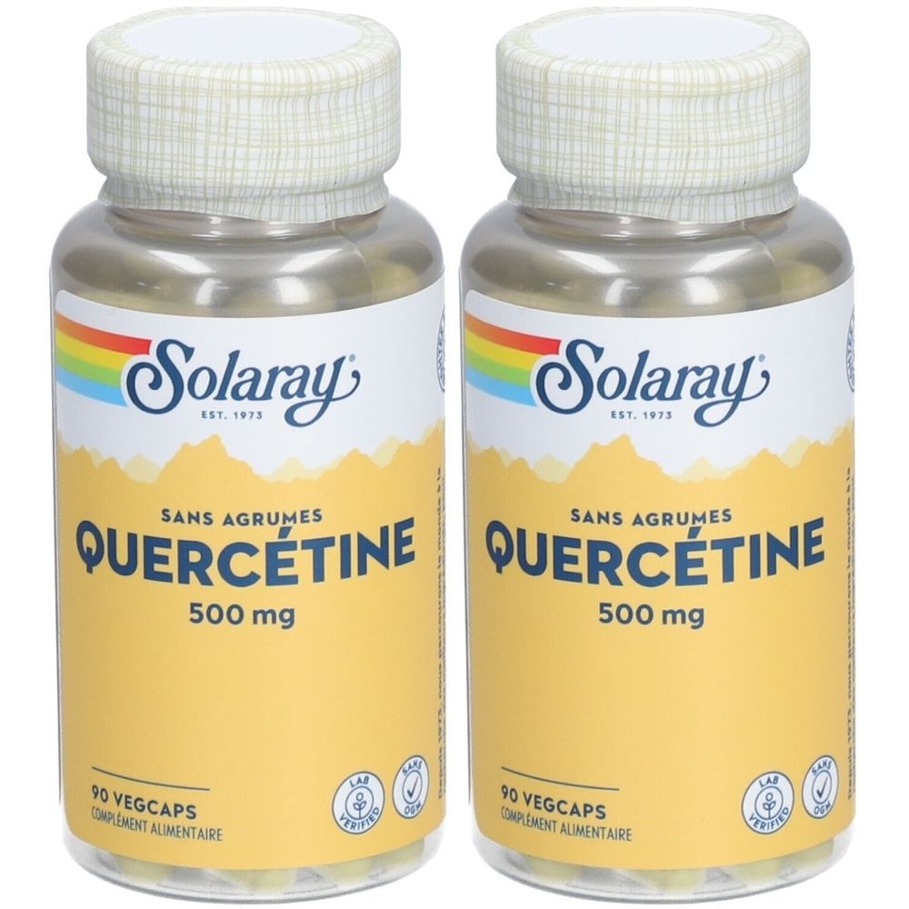 Deux flacons avec couvercles blancs et étiquettes. L'étiquette indique "Solaray", "Quercétine 500 mg Sans Agrumes" et "90 Vegcaps".