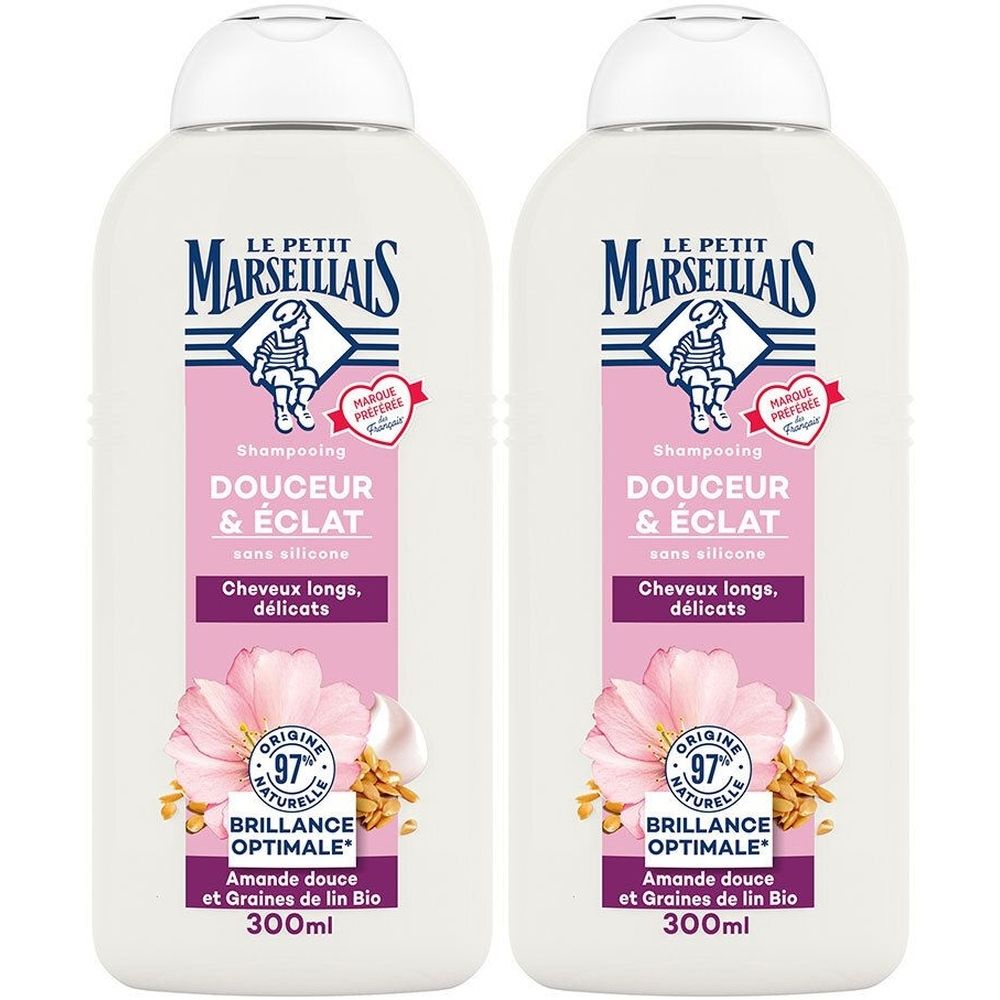 Deux flacons de shampooing. Inscription: Le Petit Marseillais, Douceur & Éclat. Pour cheveux longs et délicats. 300ml.
