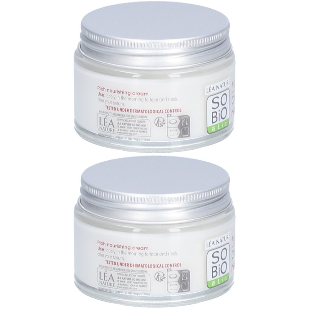 Deux pots de crème avec couvercles argentés. Étiquettes : SO BIO ETIC et LEA NATURE. Texte : Rich nourishing cream.