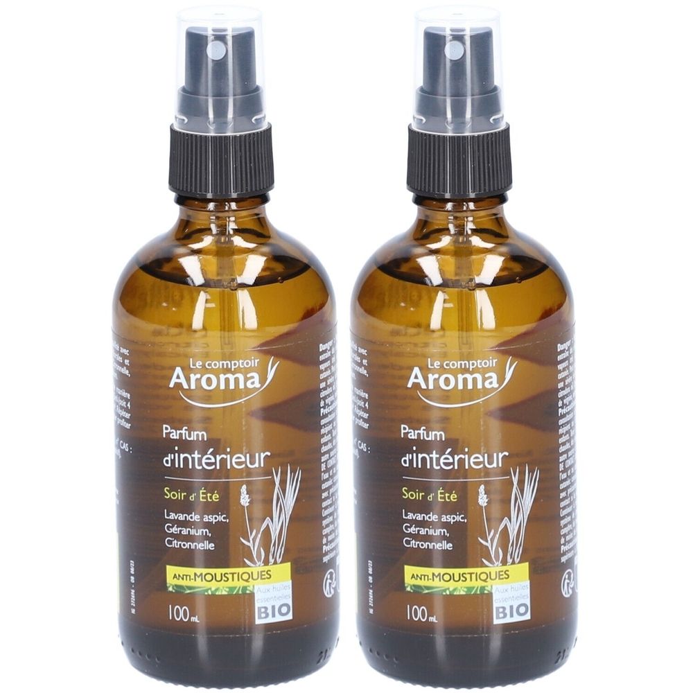 Deux flacons en verre brun avec vaporisateur. Inscription: Le comptoir Aroma, Parfum d'intérieur, Soir d'Été, Anti-Moustiques, BIO.