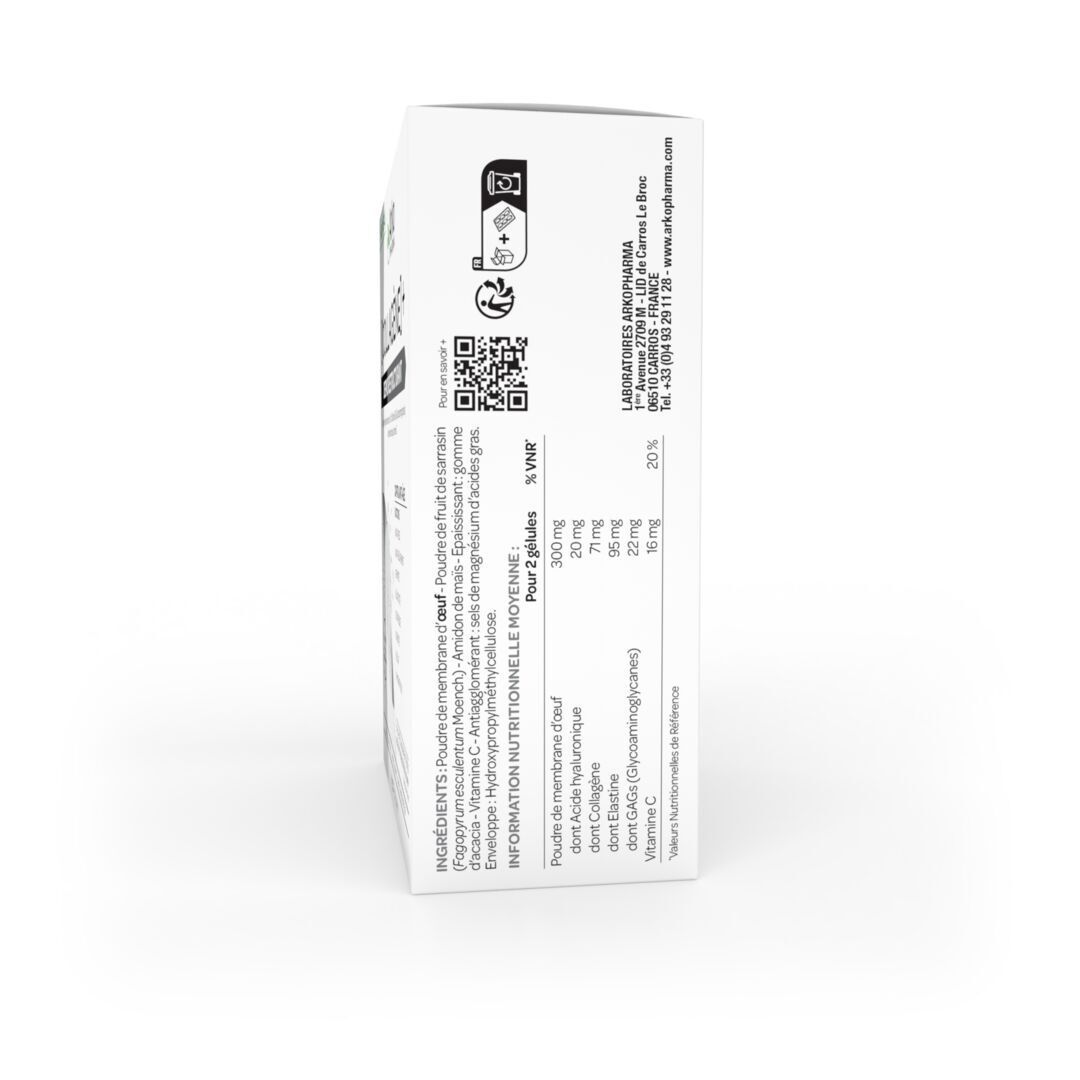 Vue latérale de la boîte blanche. Texte : ingrédients, informations nutritionnelles, code QR, logos.