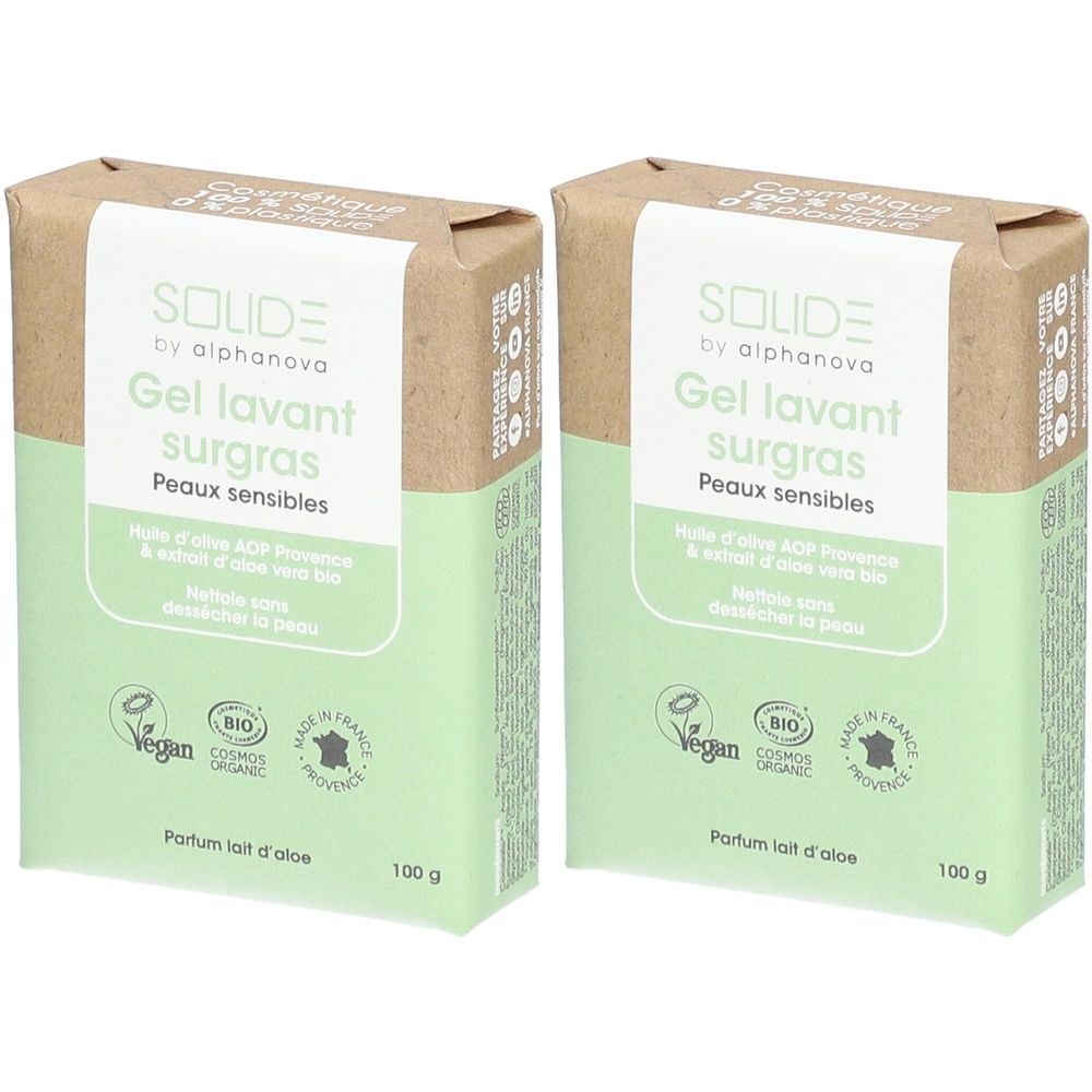 Deux savons rectangulaires emballés en vert et marron. Inscription : SOLIDE by alphanova, Gel lavant surgras, Peaux sensibles. Logo Vegan.