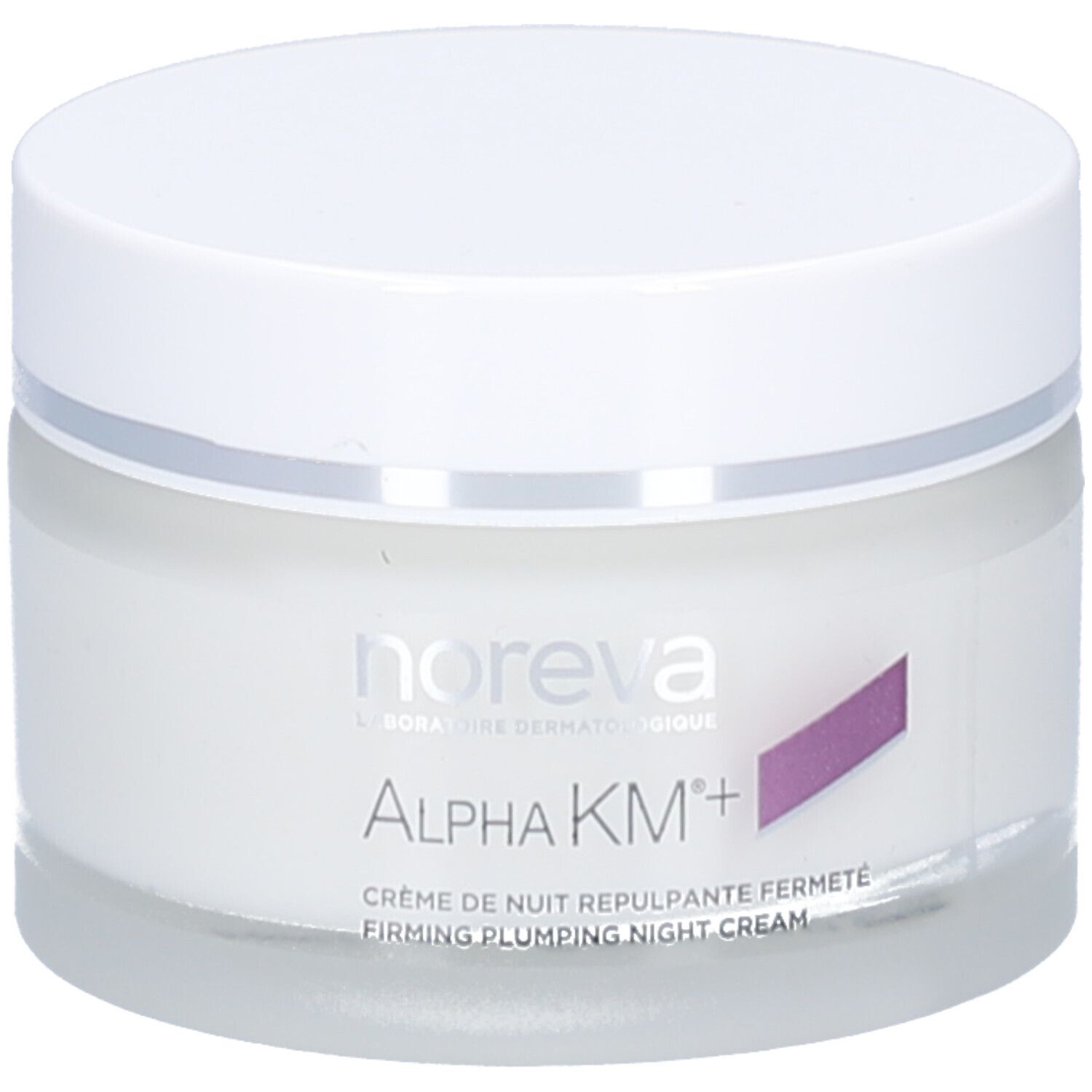 Pot de crème avec couvercle blanc. Inscription: Noreva, Alpha KM+, Crème de nuit repulpante fermeté. Accent violet.