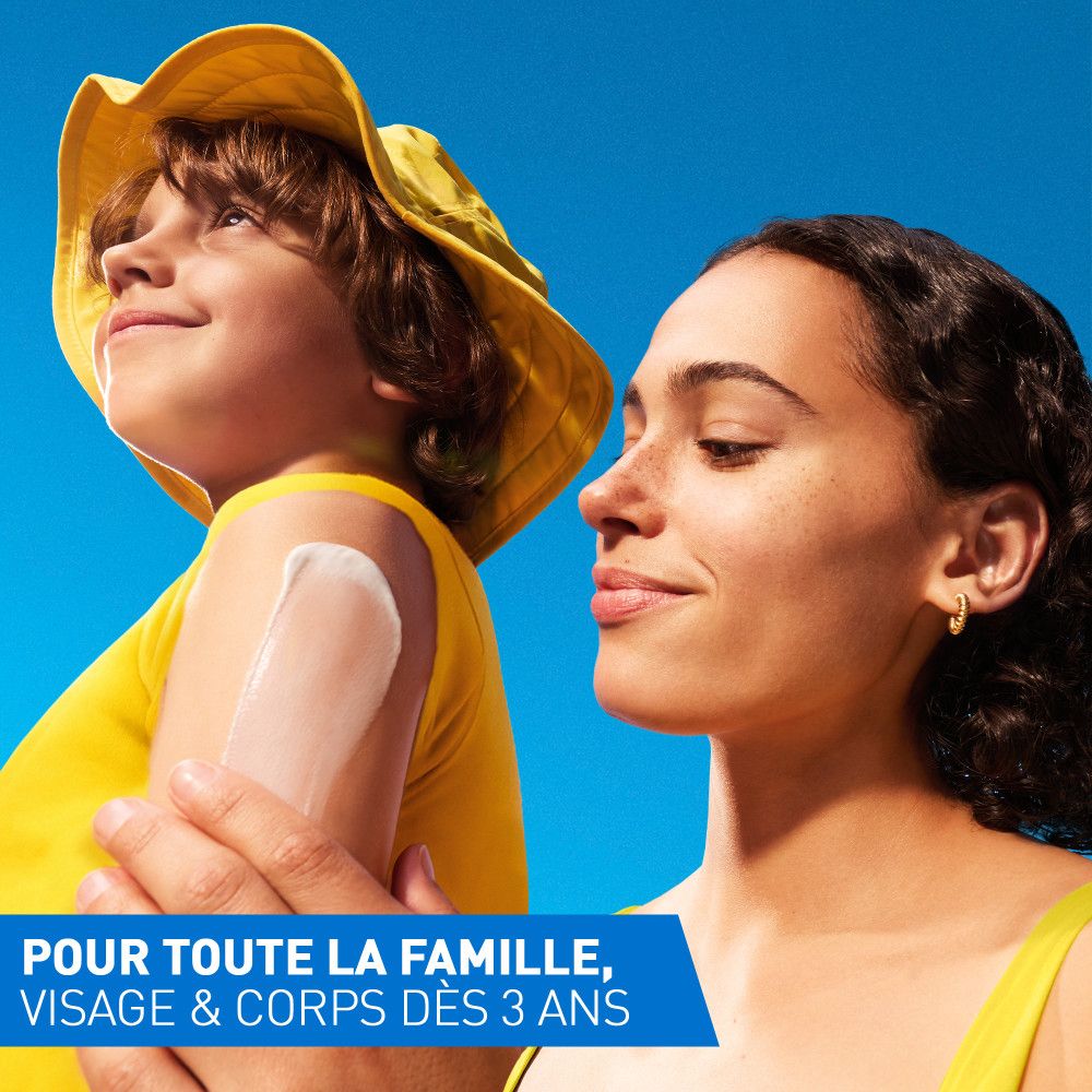 Enfant et femme appliquent de la crème solaire. Texte: Pour toute la famille, visage & corps dès 3 ans.