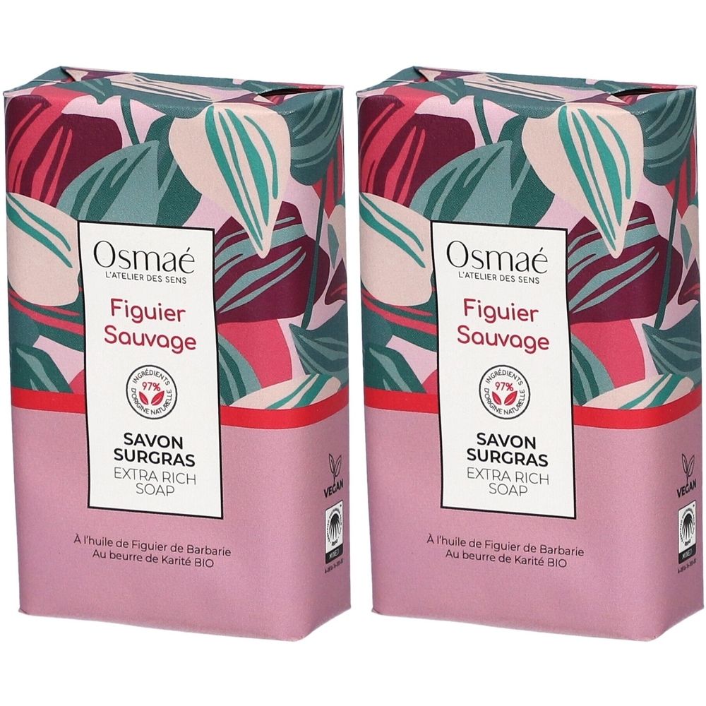 Deux savons emballés avec motif floral. Inscription: Osmaé, Figuier Sauvage, Savon Surgras. Label Vegan.