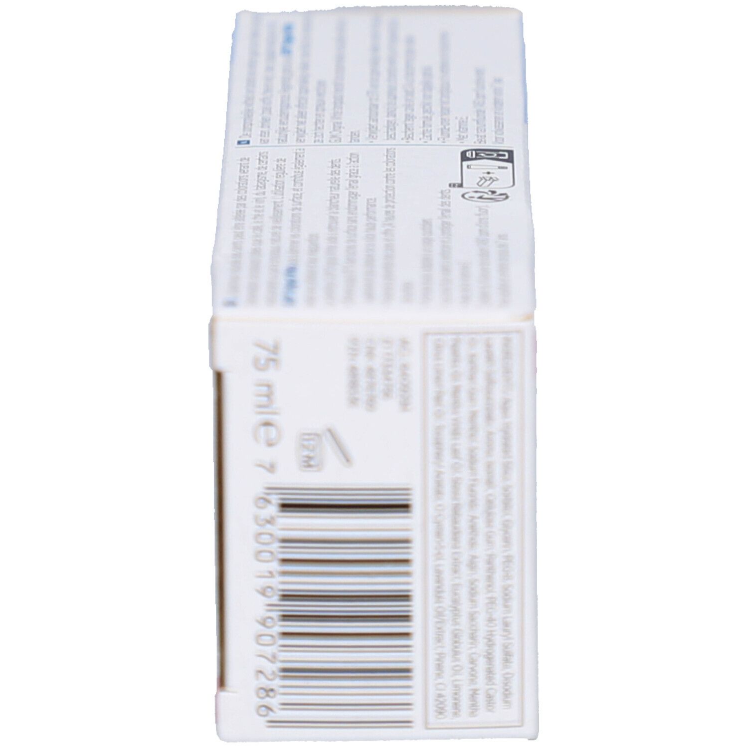 Vue latérale de la boîte GUM Original White. Texte et code-barres. 75 ml. Date d'expiration 09 2028.