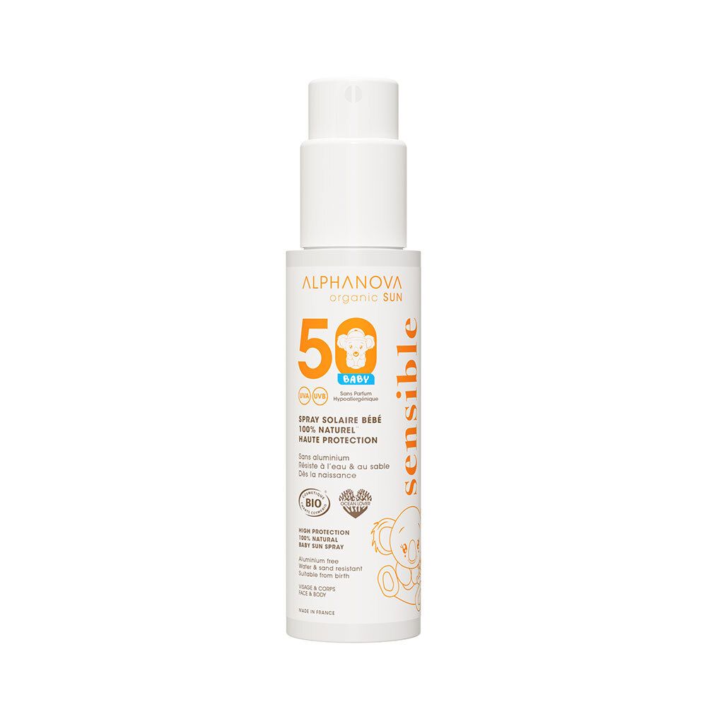 Flacon spray blanc et orange. Inscription: ALPHANOVA organic SUN, 50, BABY. Spray solaire bébé. Certification bio.