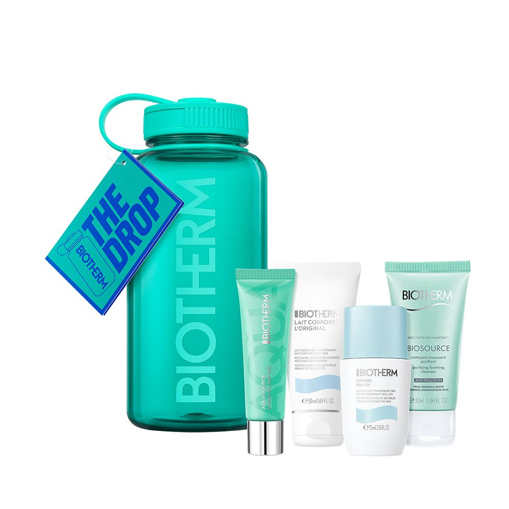 Bouteille d'eau turquoise avec logo Biotherm et quatre produits de soin.