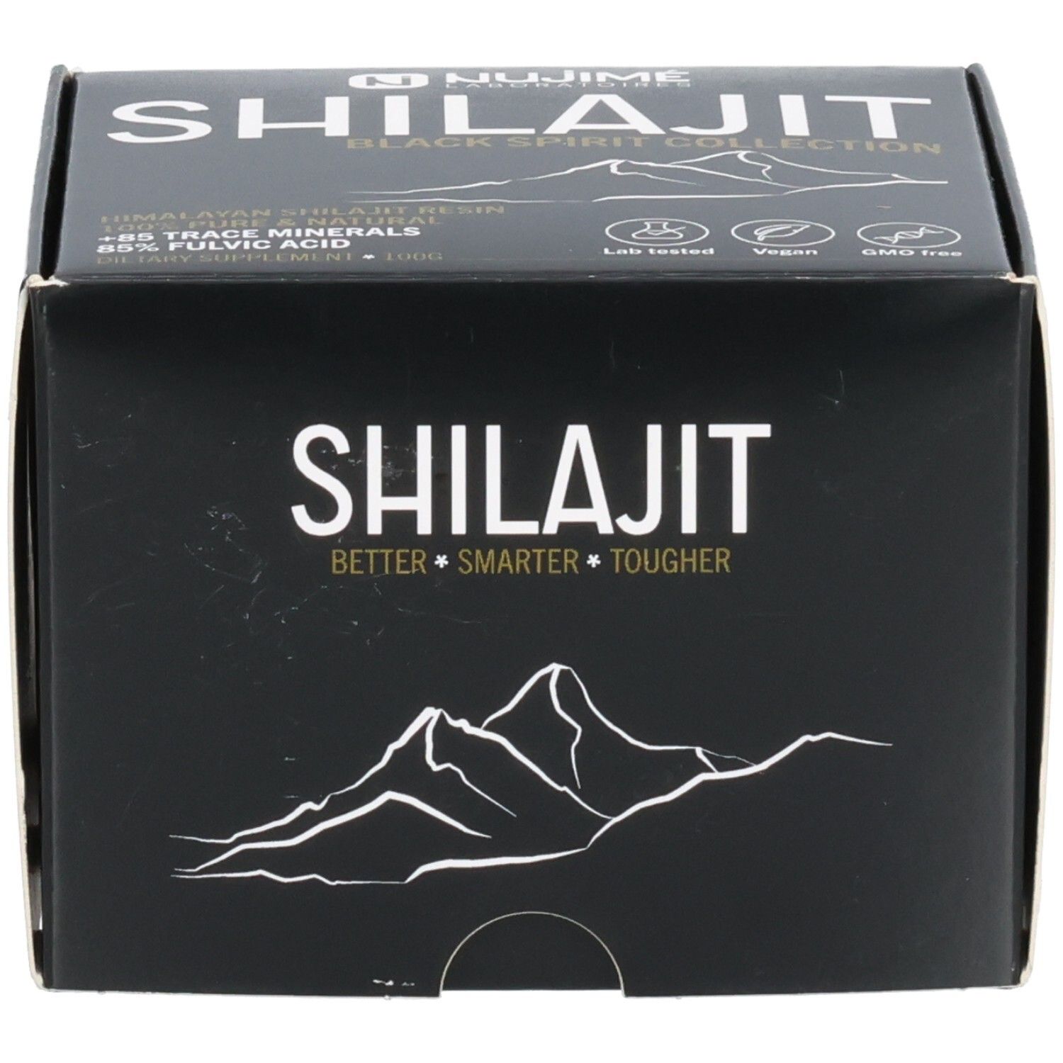 Boîte noire. Inscription SHILAJIT, dessous BETTER * SMARTER * TOUGHER. Illustration de montagnes.