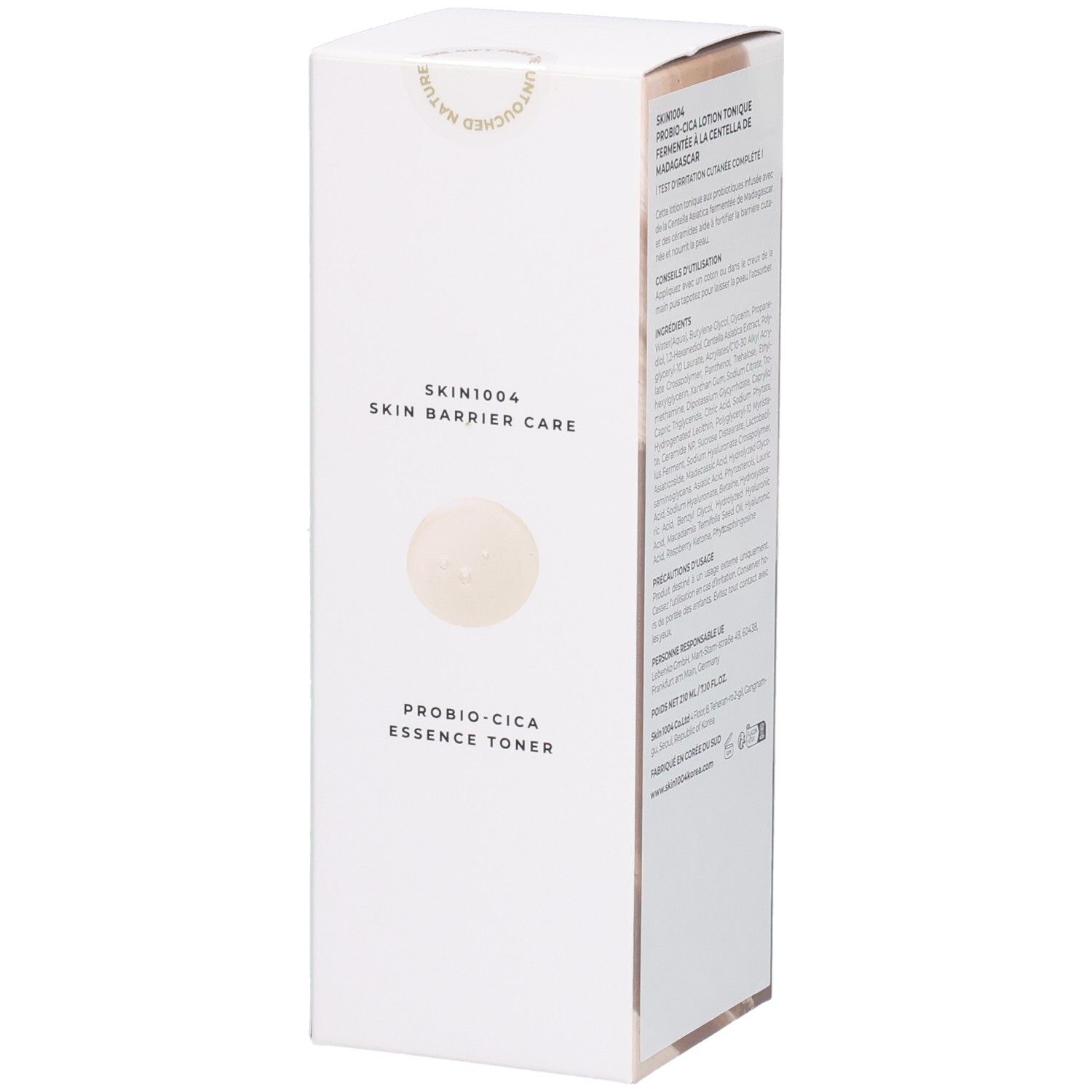 Emballage produit avec texte. Texte: SKIN1004, SKIN BARRIER CARE, PROBIO-CICA ESSENCE TONER, intact.